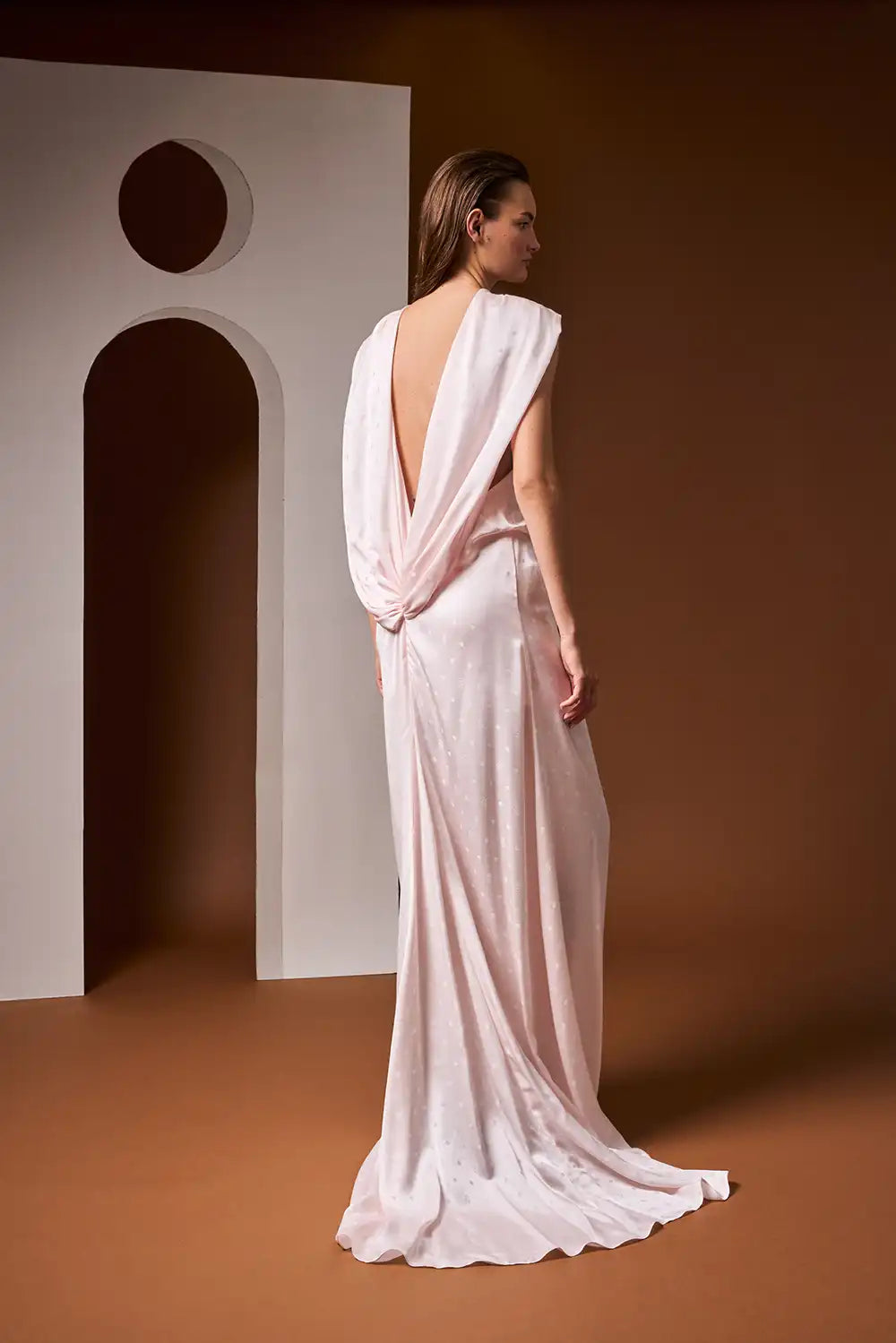 LOOK 19